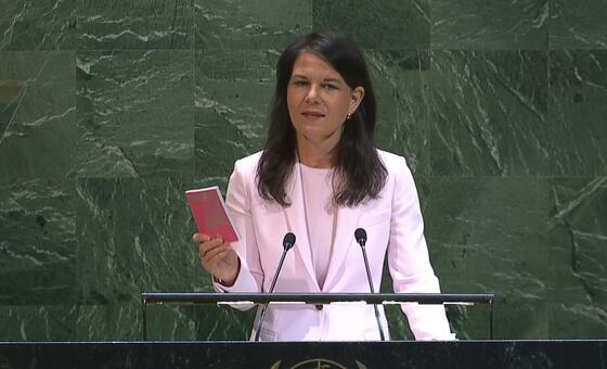 أنالينا بيربوك، رئيسة الدورة الثمانين للجمعية العامة للأمم المتحدة تتحدث في قاعة الجمعية عن أولوياتها لعام 2026.